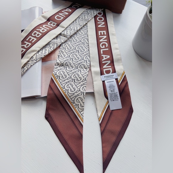 Burberry Maxi Twilly Scarf - Picture 2 of 3